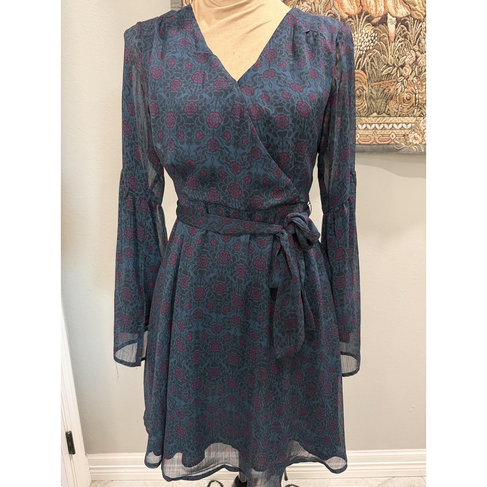 Miami Dress Womens XS Blue‎ Floral Wrap Long Sleeve Belted Chiffon Short